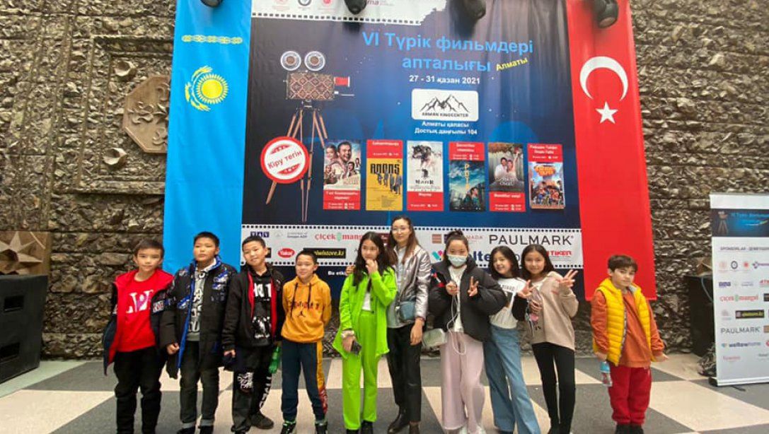 Türkçe Öğrenen Minik Öğrencilerimiz Rafadan Tayafı'yı İzlediler