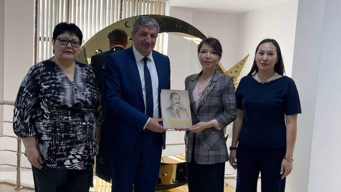 Almatı'da Bulunan Kütüphane Yetkilileri ile İşbirliği Görüşmesi